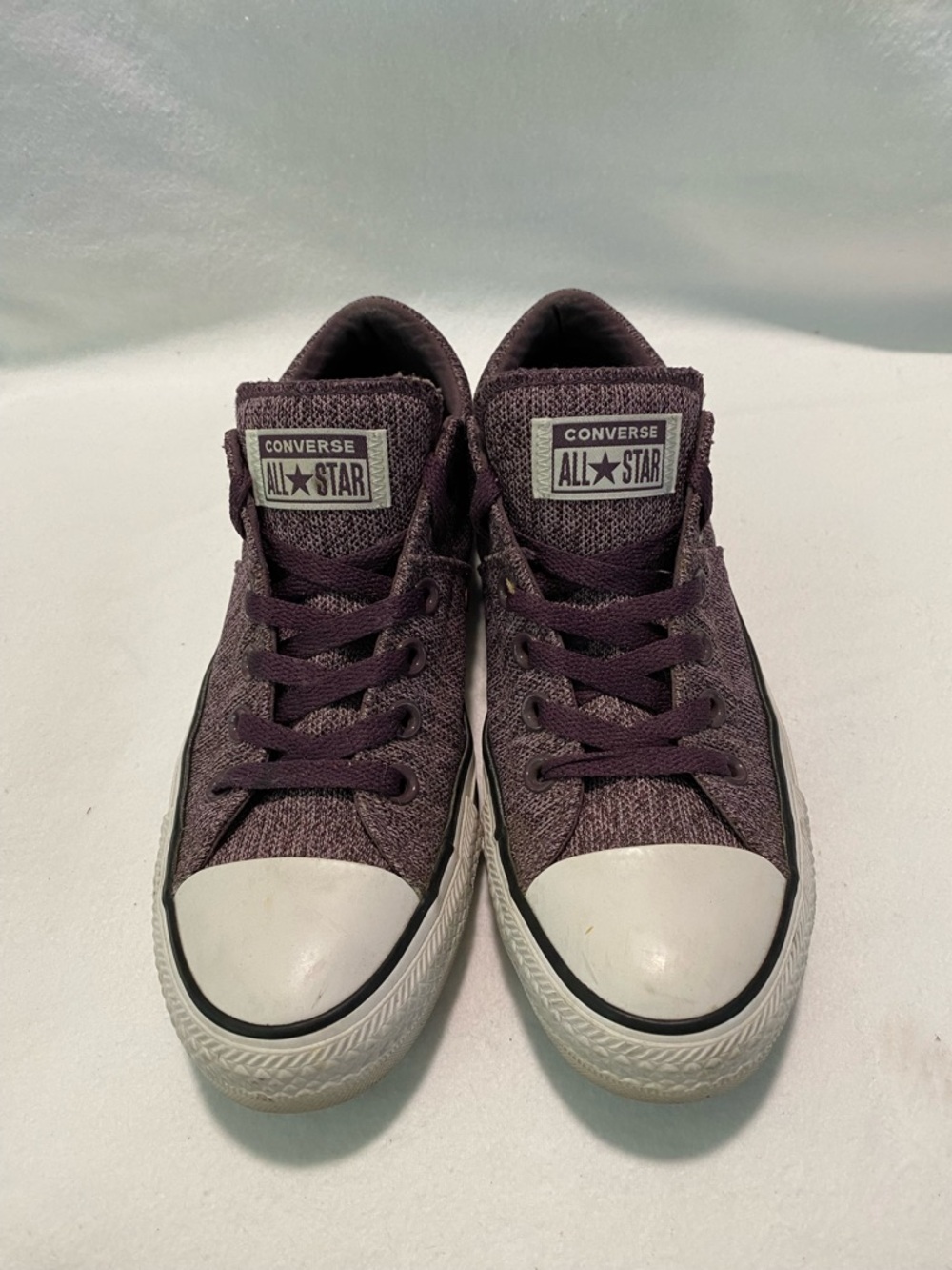 Converse Women’s 8 All-Star Low Top Sneakers - Purple